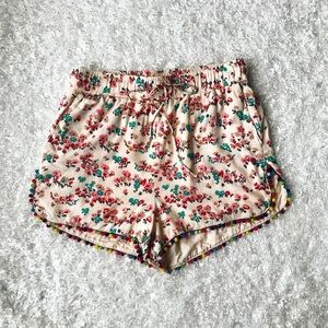 Pink floral pom-pom shorts